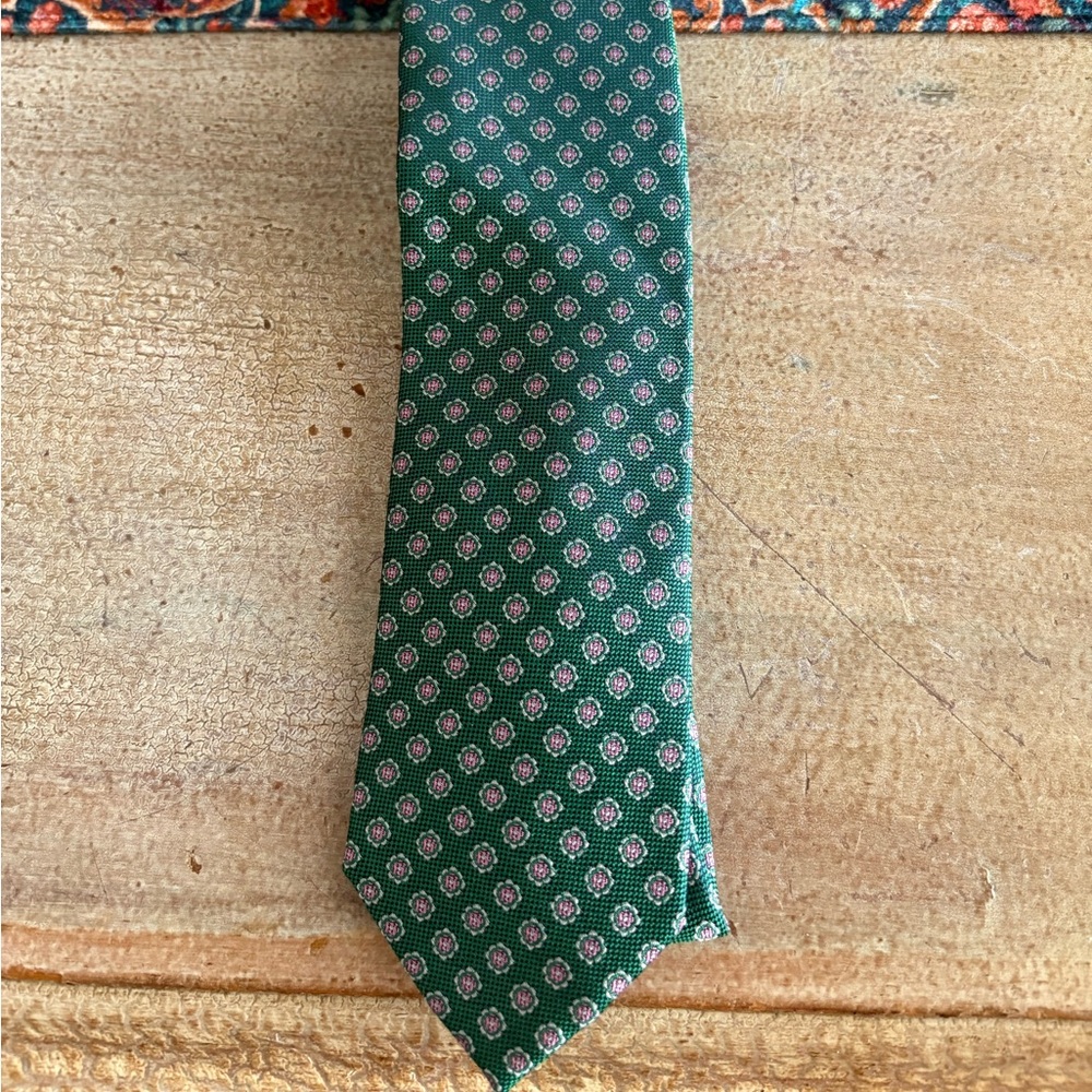 The Tie Bar Medallion Cruise Emerald Green Tie